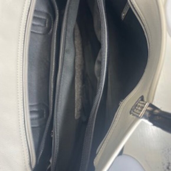 Cameleon Calypso Concealed Carry Purse - Picture 10 of 10